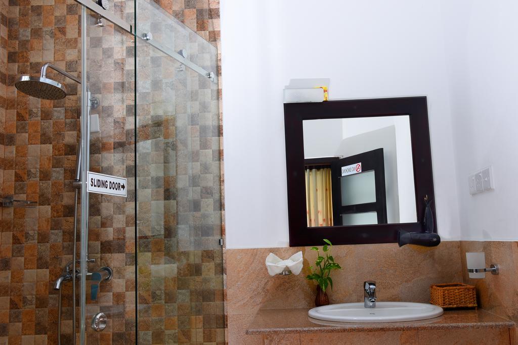 L&D Lodge Hikkaduwa Dış mekan fotoğraf
