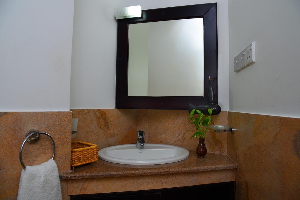 L&D Lodge Hikkaduwa Dış mekan fotoğraf