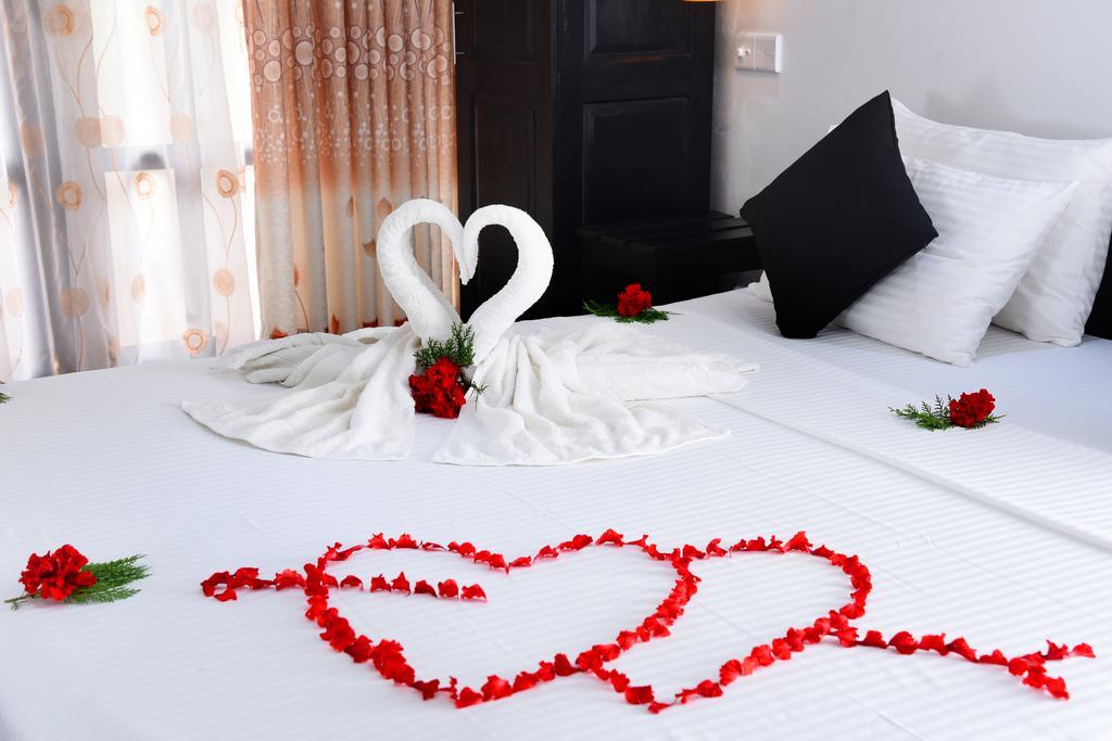 L&D Lodge Hikkaduwa Dış mekan fotoğraf